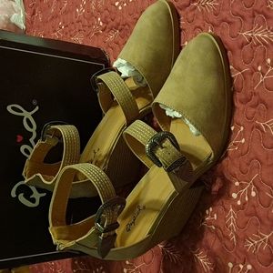 QUPID Womens Ankle Strap Booties